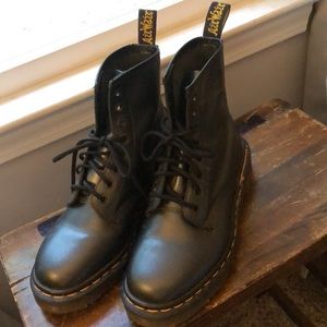 Dr Martens - lace up boots - made in England EU size 5 (US mens 6, women’s 7)